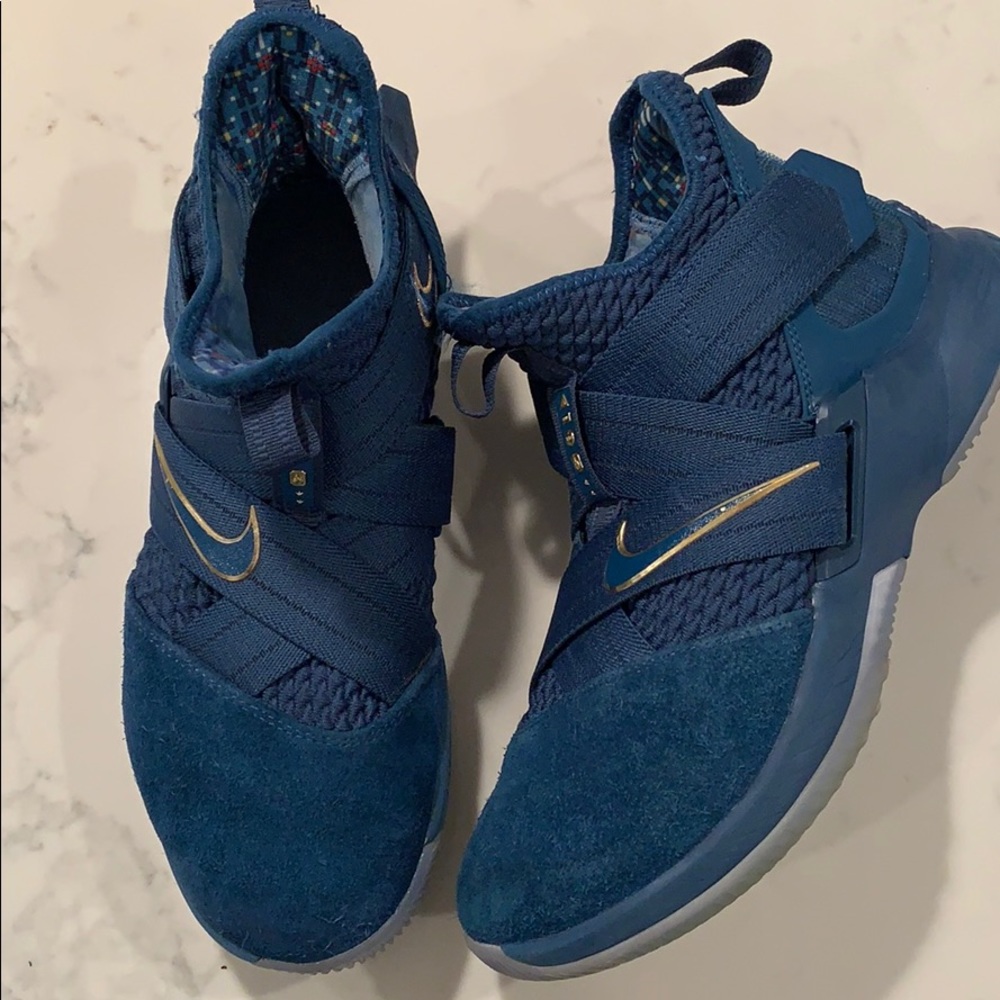 Men’s Lebron Soldier XII Basketball Shoe